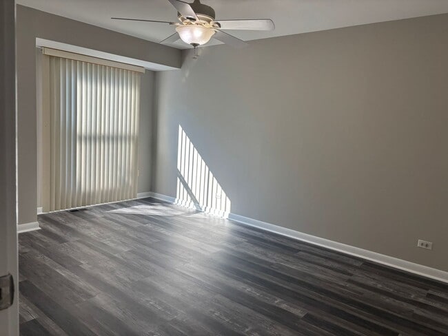 Building Photo - 625 Pheasant Ln