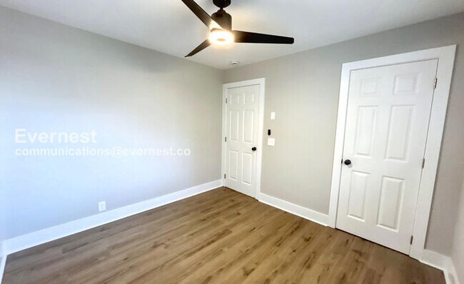 Building Photo - 1728 17th Ave N