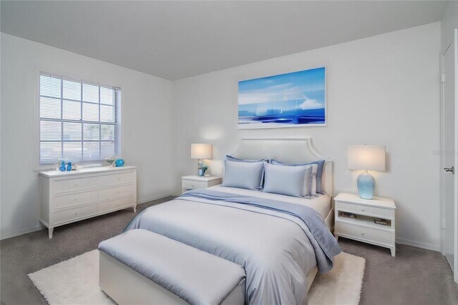 Building Photo - 205 Pompano Dr SE