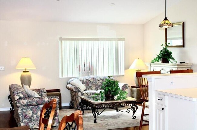 Living Room - 13635 SE 89th Ave