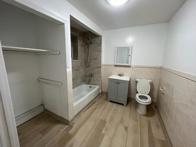 bathroom - 13 Garrison St