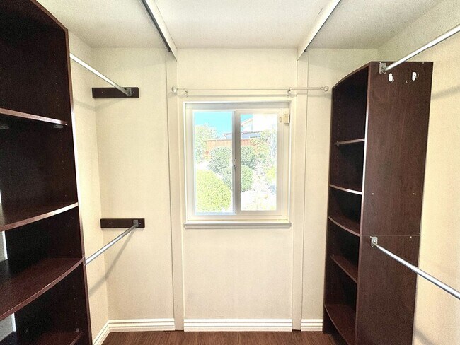 Building Photo - Prestigious Home In Beautiful Del Cerro ~ 5 Bedroom / 3 Bathroom House!!!