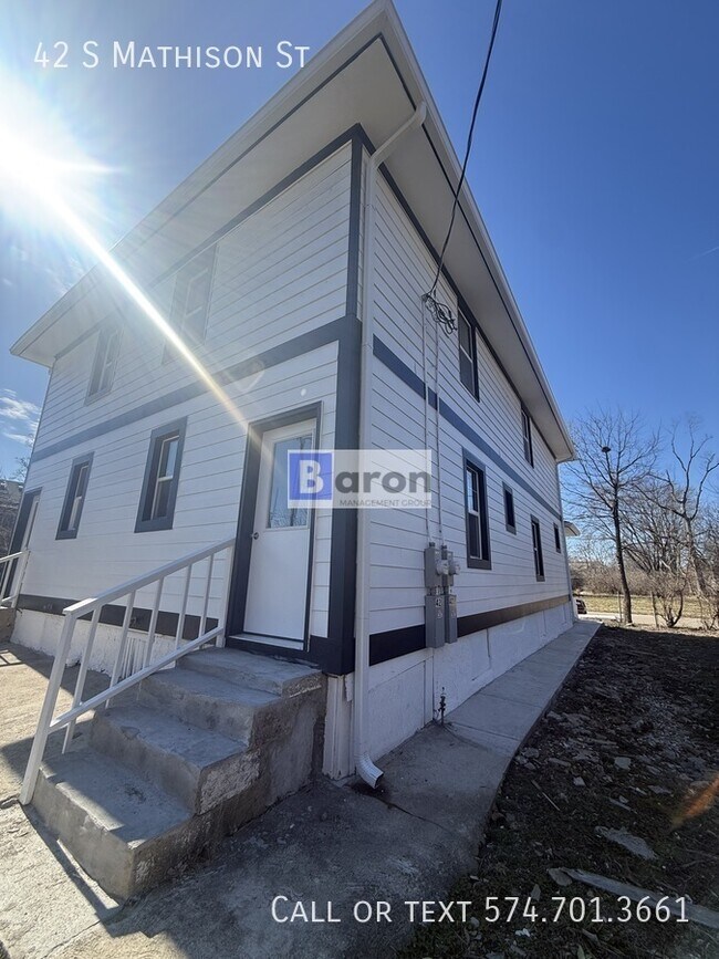 Building Photo - 42 S Mathison St