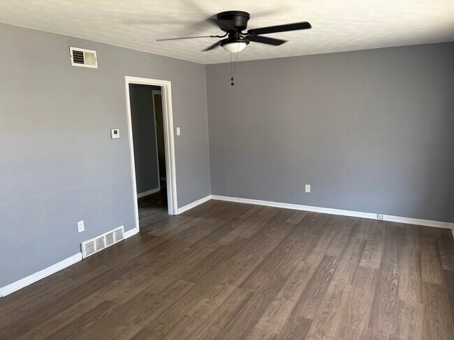 Building Photo - 1263 Laudeen Dr