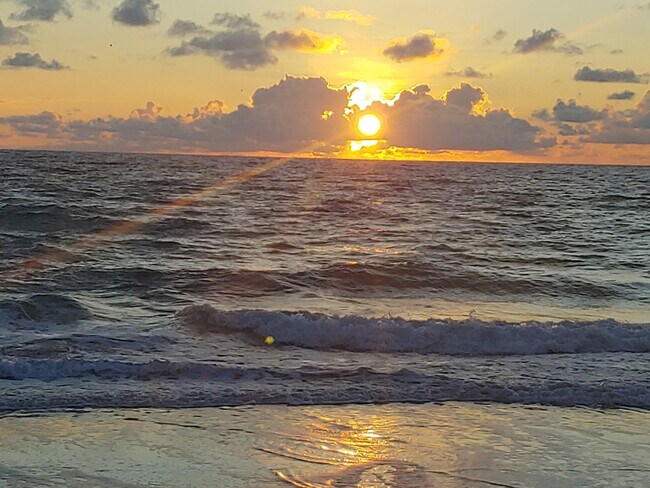 Building Photo - 311 SW 8th St