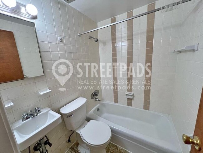 Building Photo - 1 bedroom in Boston MA 02134