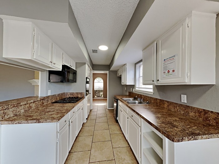 Building Photo - 2238 Turtle Creek Dr