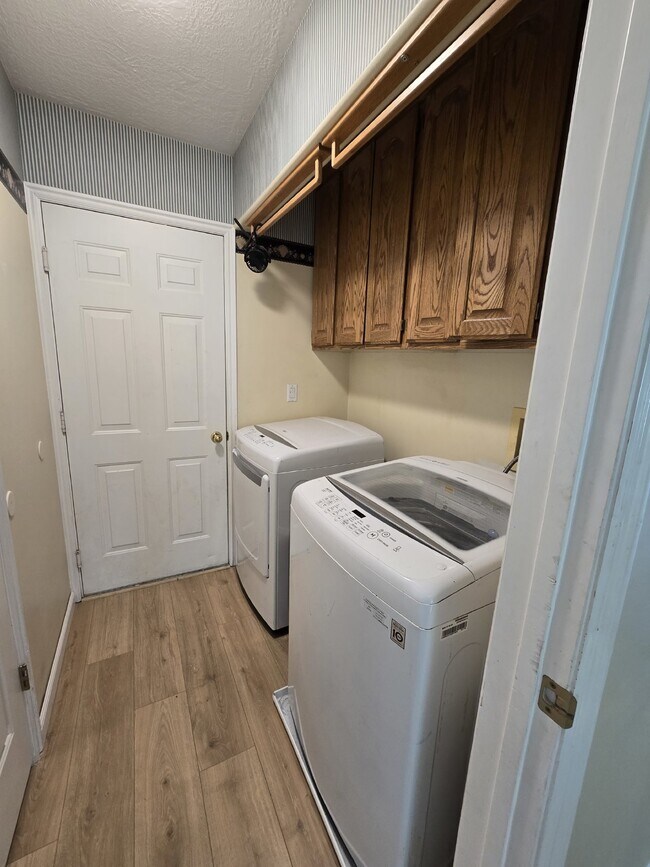 Building Photo - Charming 3-Bed Home in Lehi