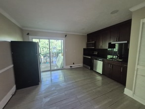 Building Photo - 373 Stone Mountain St