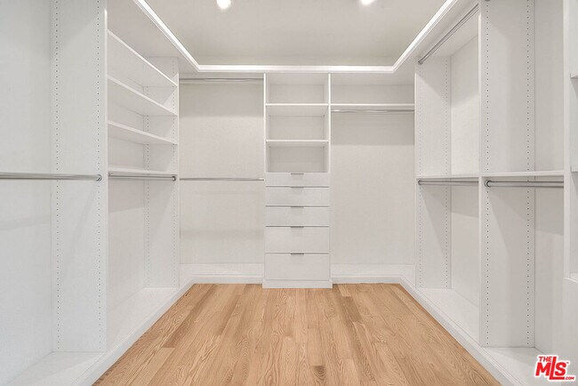 Building Photo - 2610 Corralitas Dr