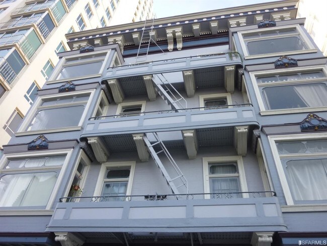 Building Photo - 1111 Jones St