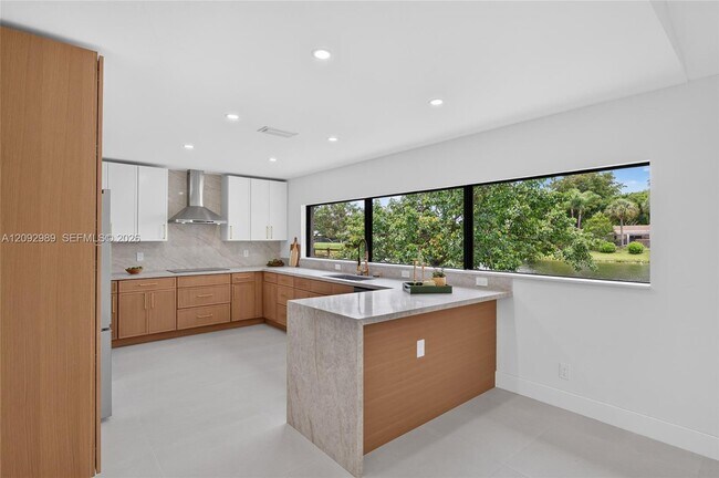 Building Photo - 8668 SW 50th St