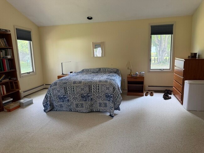 Building Photo - 55 Esty Farm Rd