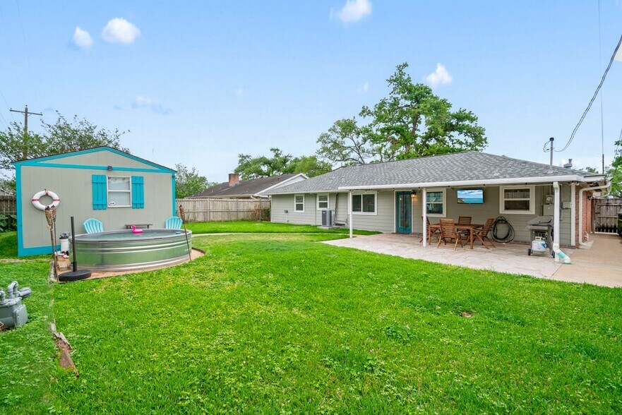 Building Photo - 2407 Willowby Dr
