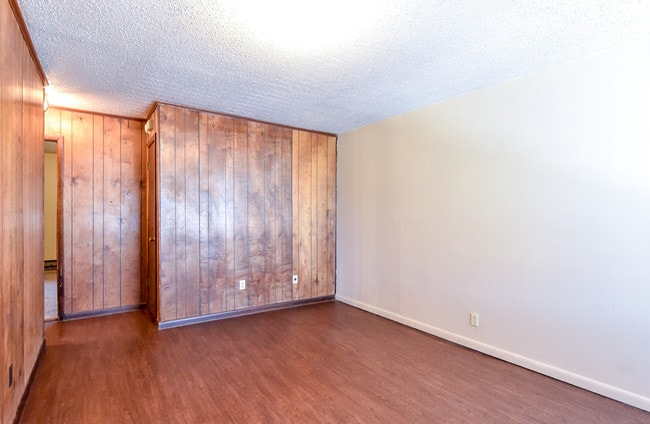 Building Photo - 3401 Park Ave