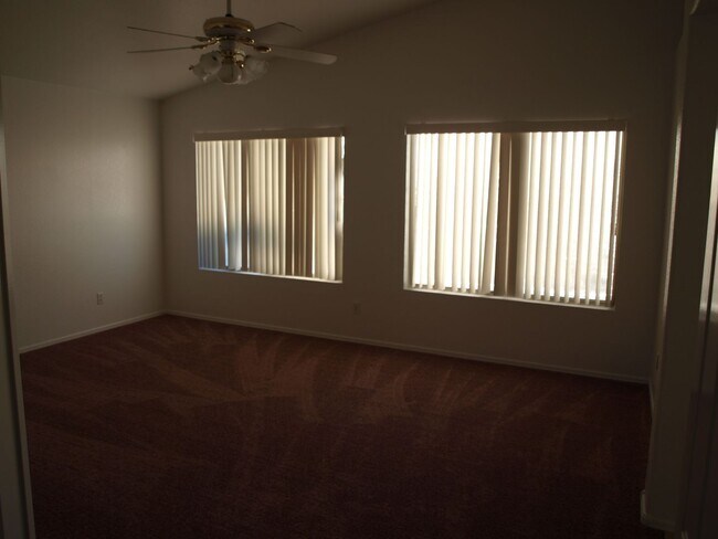 Building Photo - 15007 W Evening Star Trail