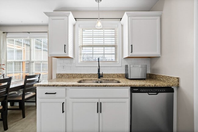 Building Photo - 129 Ambridge St