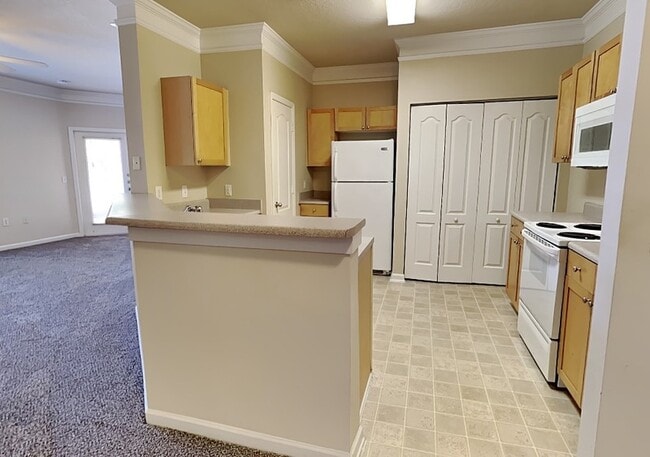 Building Photo - 8848 Villa View Cir