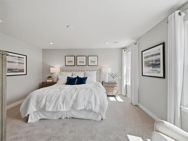 Building Photo - 201 Yellowwood Ct