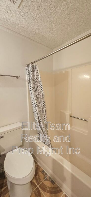 Building Photo - 8106 Tamalpais Ct