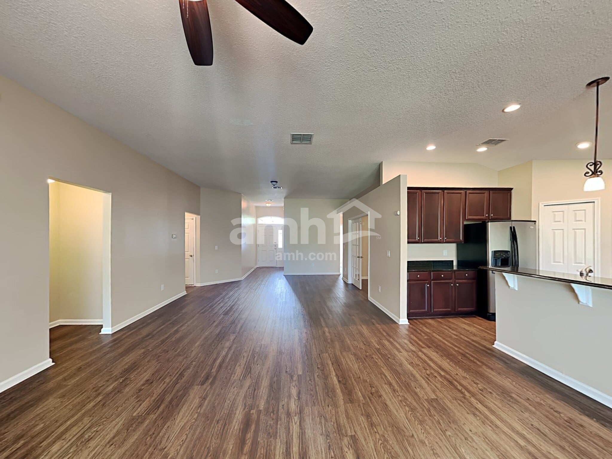 Building Photo - 612 Birchbark Trl