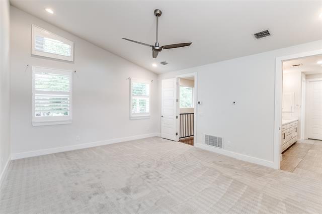 Building Photo - 5527 Winton St