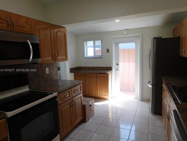 Building Photo - 620 NW 58th Ct