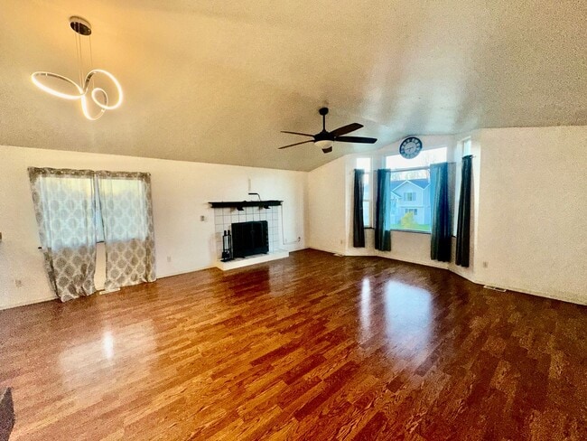 Building Photo - Check out the private fenced backyard!