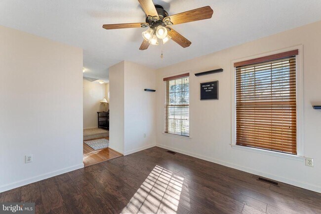 Building Photo - 7715 Wellington Glen Dr