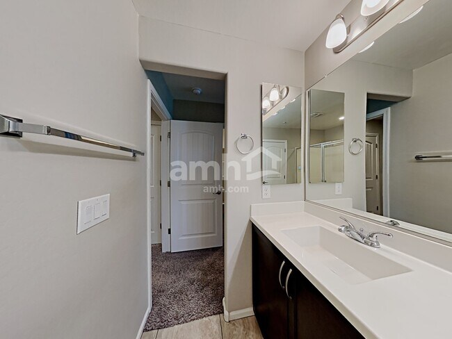 Building Photo - 20765 W Thomas Rd