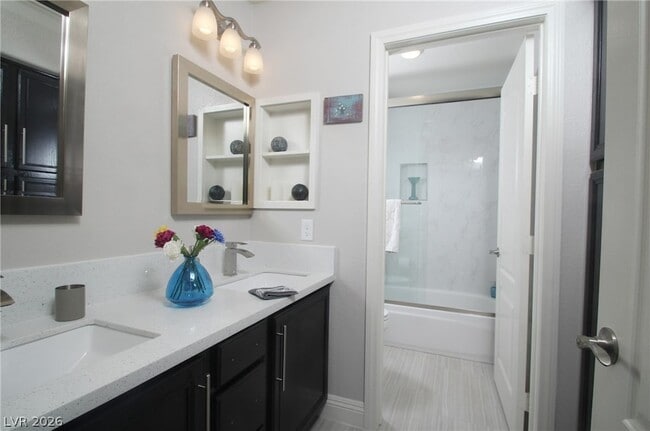 Building Photo - 268 Single Petal St