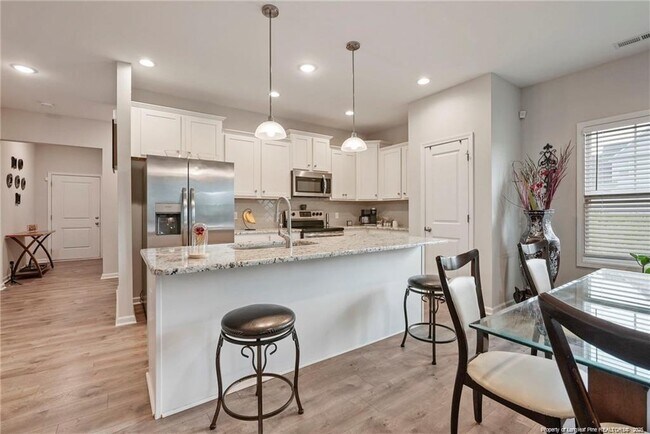 Building Photo - 601 Laurel Lake Rd