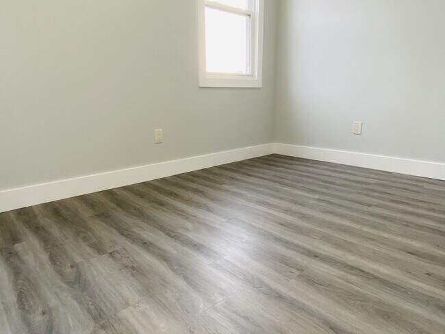 Building Photo - 791 S 15th St