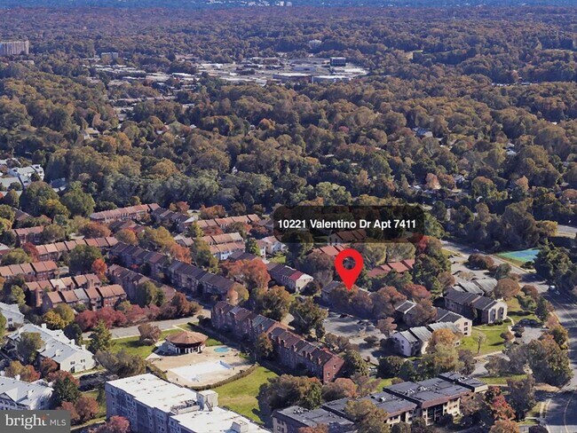 Building Photo - 10221 Valentino Dr