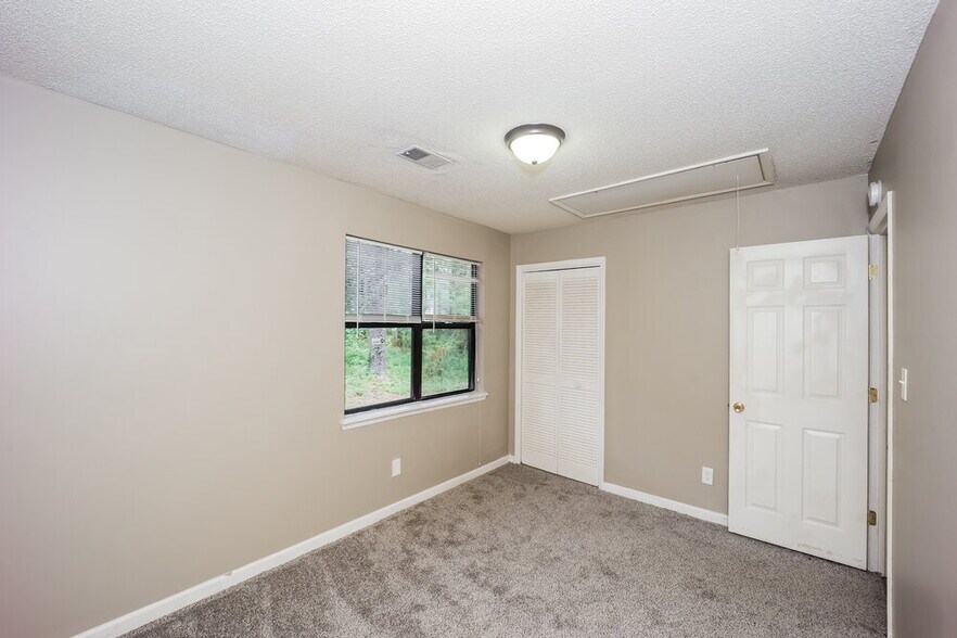 Building Photo - 8607 Forest Pointe Ct