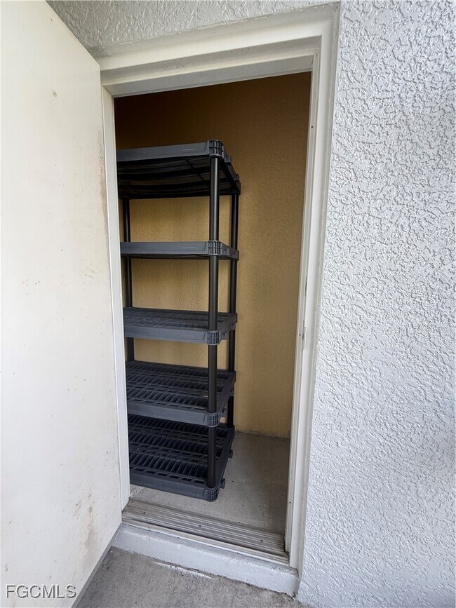 Building Photo - 8555 Bernwood Cove Loop