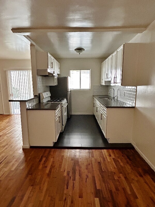 Building Photo - 1231 N Formosa Ave