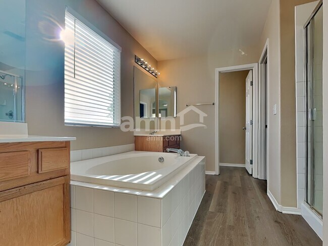 Building Photo - 8440 Walker Gardens Pl