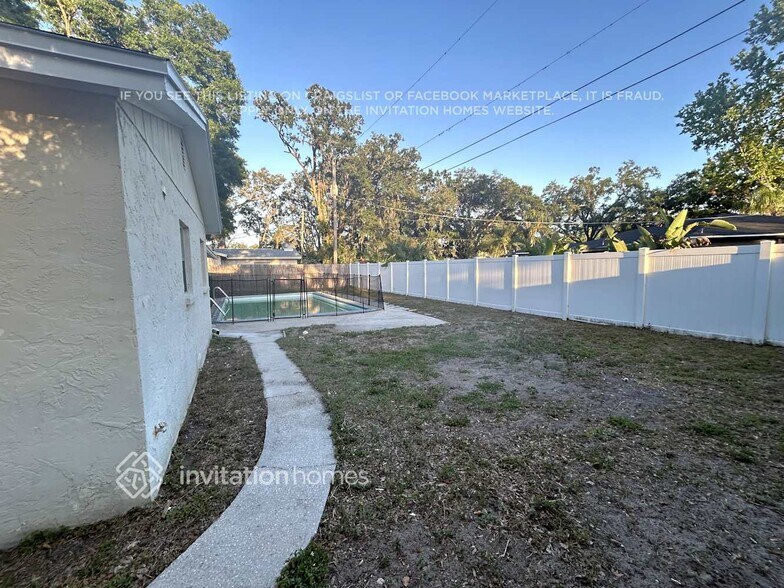 Building Photo - 509 Clemons Rd