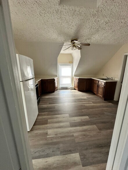 Building Photo - 9 Leonard St