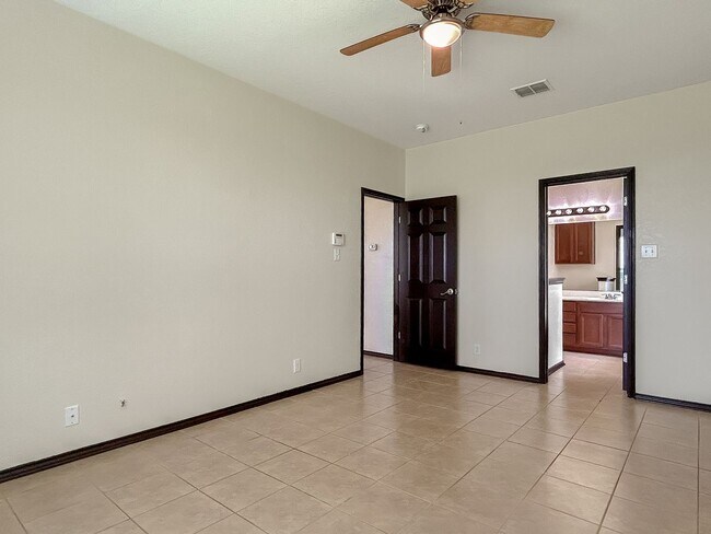 Building Photo - One-Story Home with Office in Bridlewood Park, Live Oak