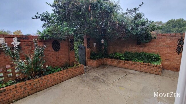 Building Photo - 6733 Constitution Ln