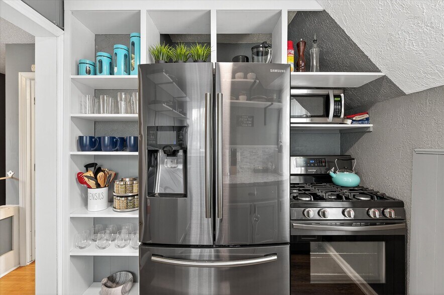 Building Photo - 4935 34th Ave S