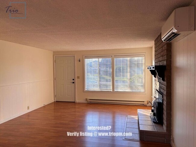 Building Photo - 2659 Canterbury St