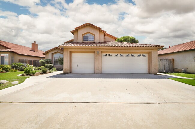 Building Photo - 10205 Single Oak Dr