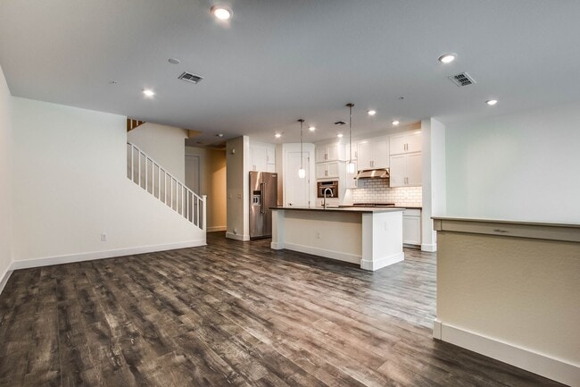 Building Photo - 3855 S McQueen Rd