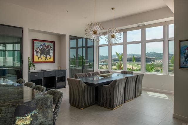 Building Photo - 121 Via De La Valle