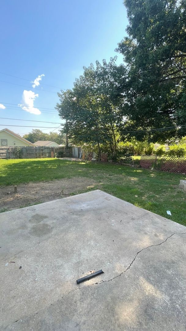 Building Photo - 3 bed 1 bath home with 1 car garage.  Move in Ready!