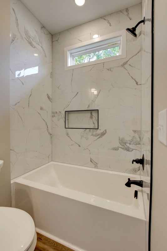 Building Photo - 238 3rd St