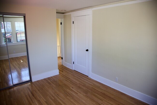 Building Photo - 1433 Talmadge St